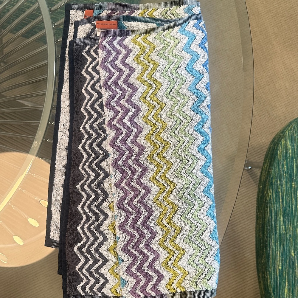 Missoni Home Multicolor Zigzag hand Towels (2)